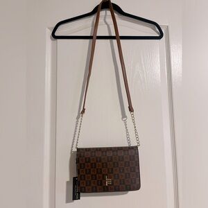 NWT LONDON FOG MARCI CROSSBODY BAG
